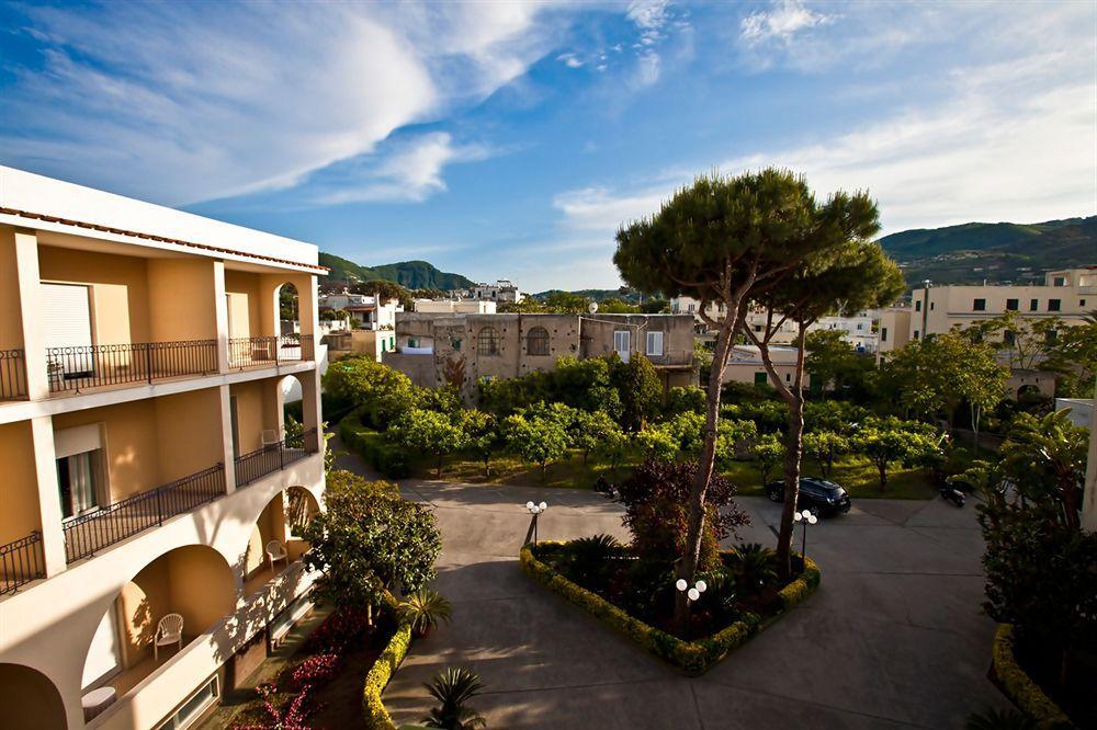 Hotel Terme Alexander Ischia Extérieur photo